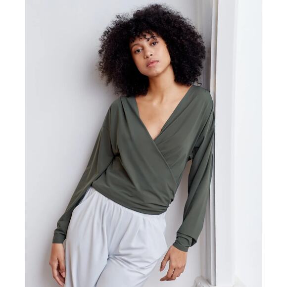 Aday Women's Moss Green That's A Wrap Long Sleeve Top Size Small - Picture 1 of 16